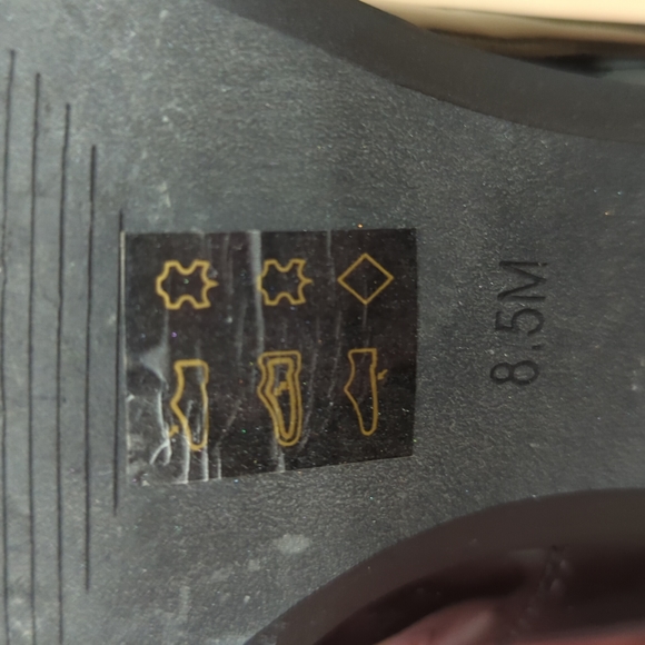 Wishbone Patent Leather Chunk Heels - Picture 5 of 5